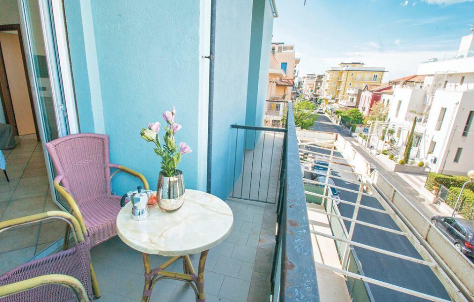 Residence Doral Rimini Bagian luar foto